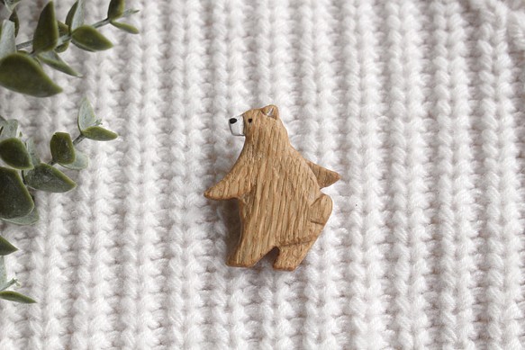 木雕木胸針“舞熊”（橡木） 第1張的照片