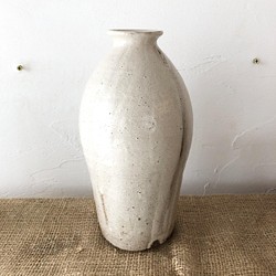 チタン釉花器 1枚目の画像