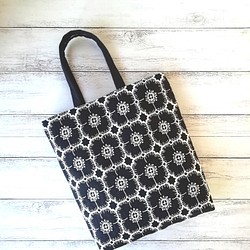 ミナペルホネンanemone刺繍リネンのミニトートバッグ/dark navy トートバッグ Amika 通販｜Creema(クリーマ)