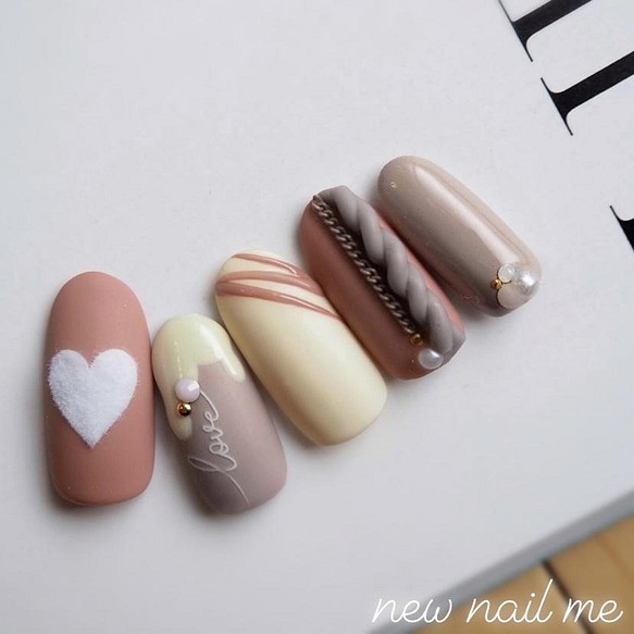 No 9 バレンタインネイル いちごチョコ風 ネイルチップ ネイルシール New Nail Me ニューネイルミー 通販 Creema クリーマ ハンドメイド 手作り クラフト作品の販売サイト