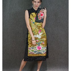 エレガントでおしゃれ、アンティーク刺繍の施されたレザーのクラッチバッグ。アジアンドレスにぴったり#102 1枚目の画像