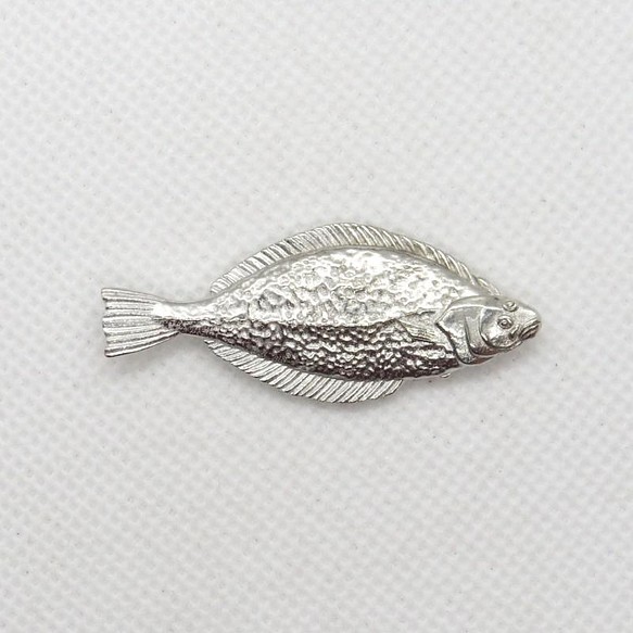 飛鳥庵 箸置き 魚 カレイ 1枚目の画像