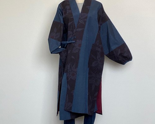 袖丈59センチ結城紬×上田紬　リバーシブルコート　スカーフもついて　着物リメイク