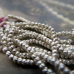 *♥*Antique Metal Seed Beads Twisted Silver 5strand*♥* 1枚目の画像