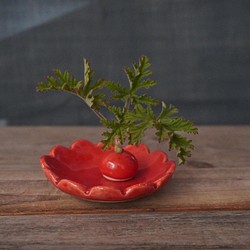 赤いお花皿のお香立て（一輪挿しにも・加湿器にも）　送料無料 1枚目の画像