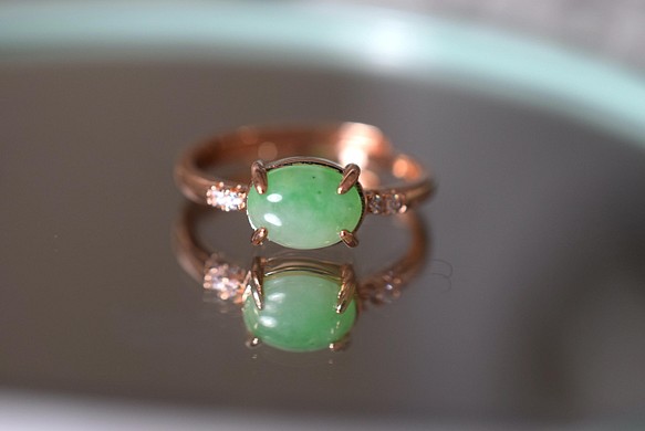 E54 上品 ミャンマー産 天然 緑 本翡翠 硬玉 シンプル リング 指輪 フリーサイズ ピンクゴールド アレルギー対応 1枚目の画像
