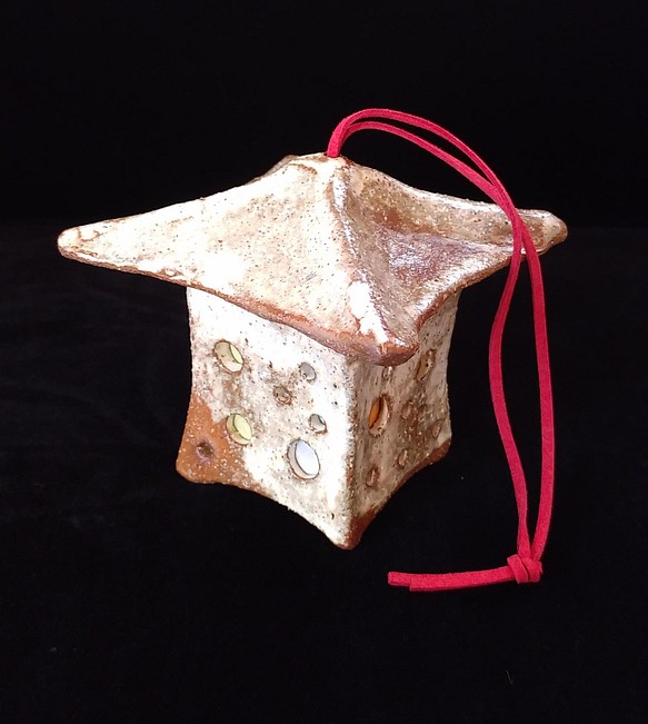 和紙と陶器の灯り・吊るし灯篭（充電式） 1枚目の画像