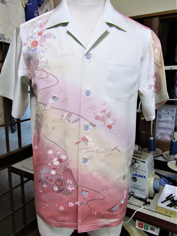 アンティーク風の着物リメイク：花柄模様アロハシャツ