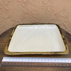 ほぼ四角のリム皿　 1枚目の画像