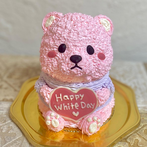 ピンクのクマの立体ケーキ 誕生日や記念日のお祝いに くま くまさん スイーツ お菓子 パン ティピティーナッツ ケイクス 通販 Creema クリーマ ハンドメイド 手作り クラフト作品の販売サイト