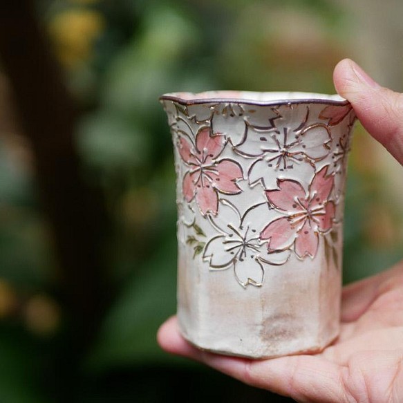 八角フリーカップ　桜　イッチン・金彩　陶器　 1枚目の画像