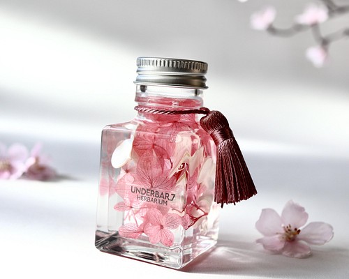 桜ピンクのハーバリウム 50ml ミニボトル 紫陽花 春 母の日 卒業