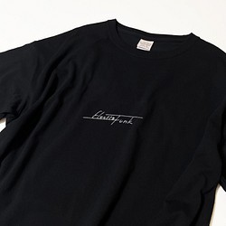 '80sエレクトロファンクをデザインした刺繍ビックシルエットTシャツ  【ブラック】程よい厚さ生地の半袖クルーネック 1枚目の画像