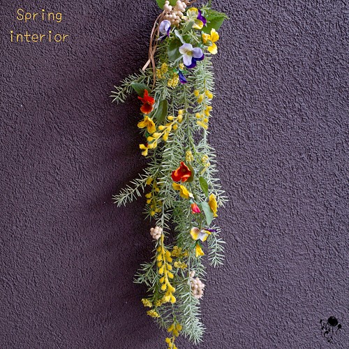 パンジー＆ミモザのロングスワッグ 春の花 インテリア 造花 壁飾り 