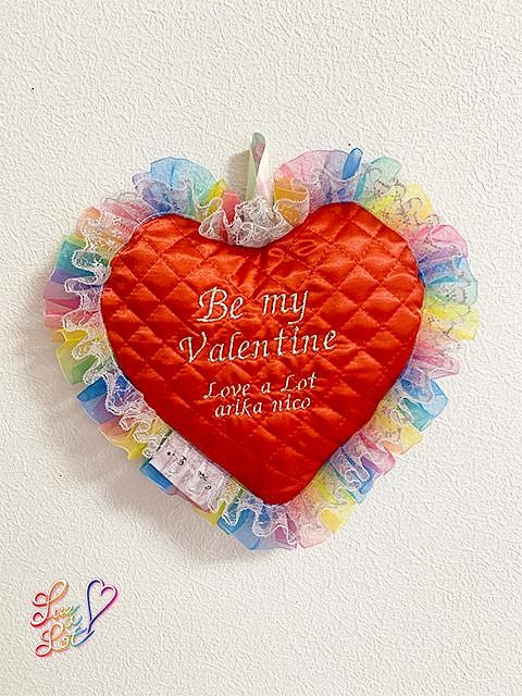 【Be my Valentine】Rainbow frillのスペシャルウォールデコ①（white） 1枚目の画像