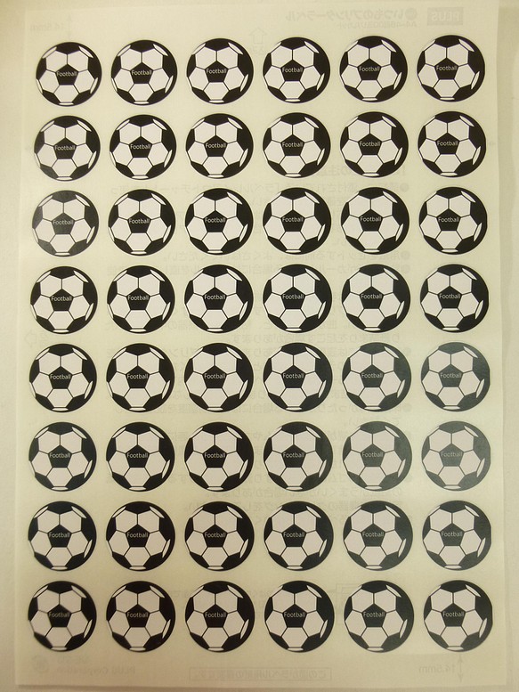【國內包郵】48個足球貼紙 第1張的照片