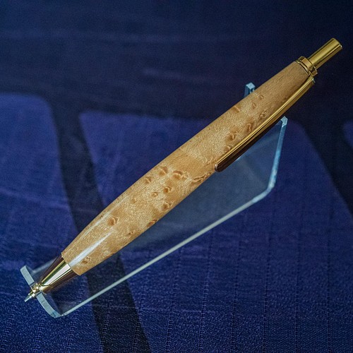 英女王の愛した銘木 バーズアイメープル 】 木軸 シャープペン 0.5mm