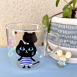【再販】グラス　耐熱　マグカップ　黒猫　花　手描き　絵付け　名入れ　コップ　ハンドペイント 1枚目の画像