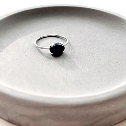 天然石　ブラックオニキス　6×8mm オーバル　爪留めリング　指輪　silver925 1枚目の画像