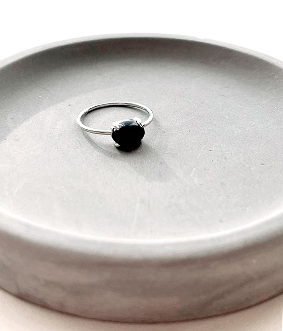 天然石　ブラックオニキス　6×8mm オーバル　爪留めリング　指輪　silver925 1枚目の画像