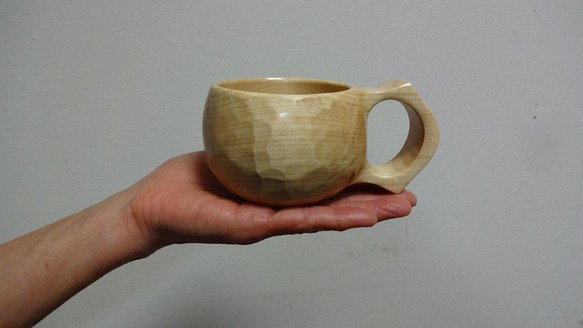 　ヒノキの一木彫りコーヒーカップ 1枚目の画像