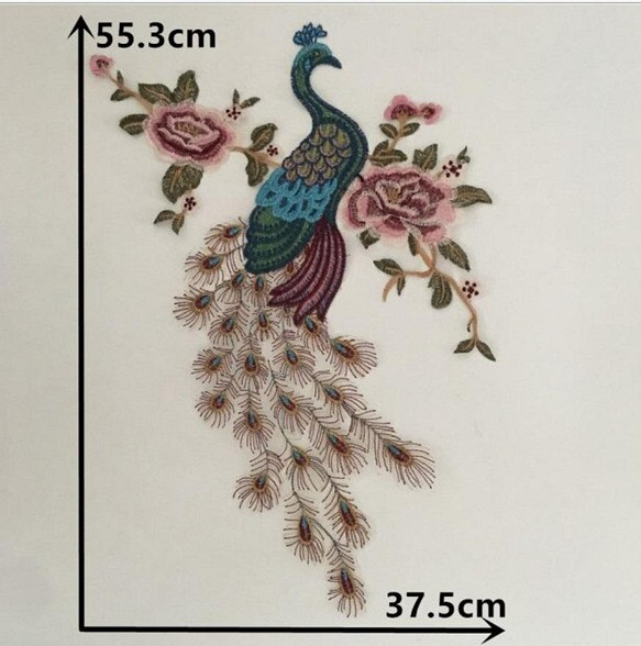 孔雀刺繍モチーフ　紫系　55.3cm * 37.5cm 1枚目の画像