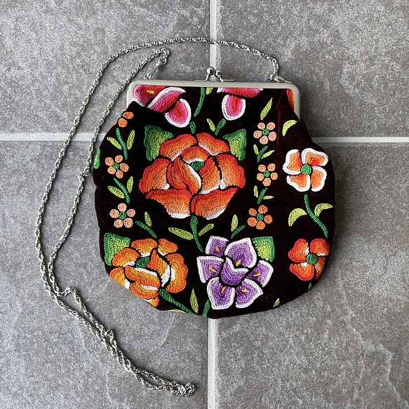 Oaxaca Huipil × Leather Bag #1／メキシコ刺繍 ウィピル がま口バッグ ポシェット 1枚目の画像