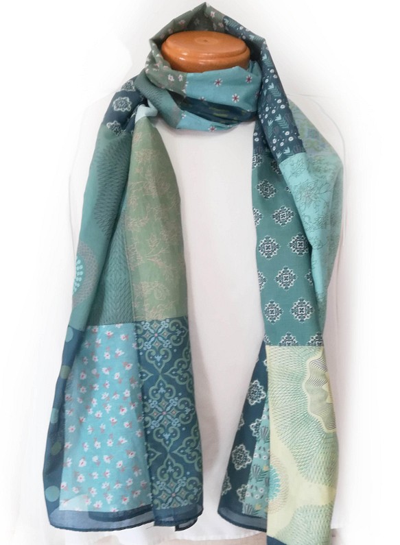 絹子のパッチワーク風そよ風のストール・オリジナルデザイン  (コットンシルクの快適スカーフ) 1枚目の画像