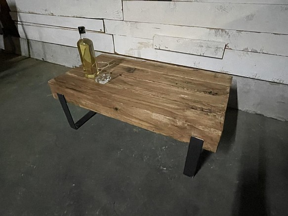 インダストリアルローテーブル　無骨テーブル　角材テーブル