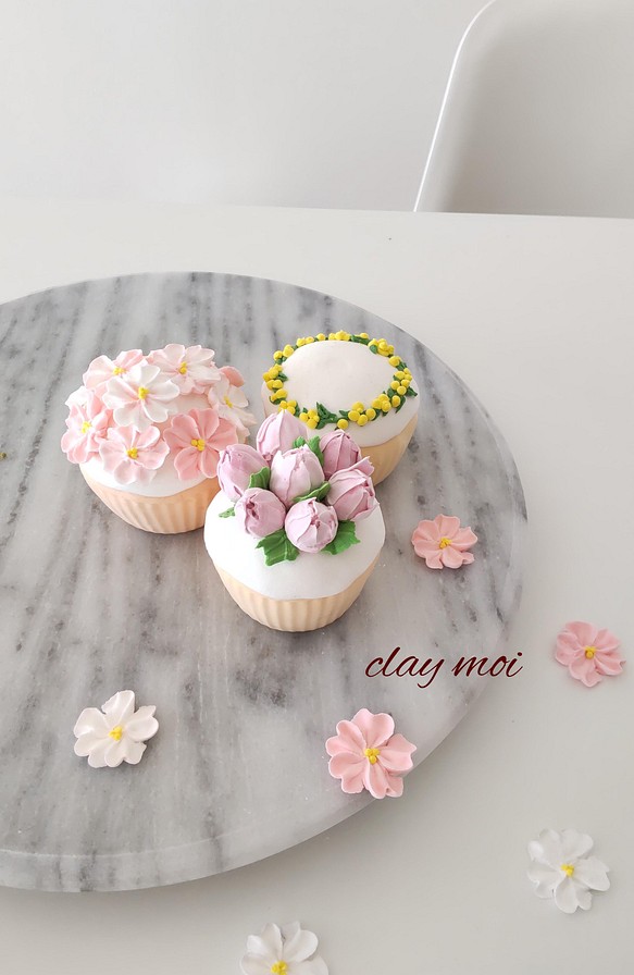 春のクレイ・フラワーカップケーキ(3個セット) 1枚目の画像