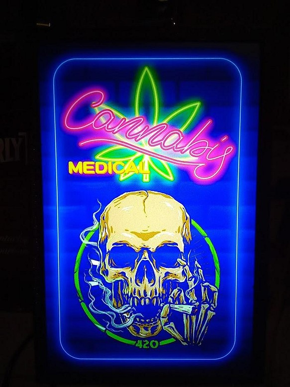 医療 大麻 スカル 煙草 ベイプ マリファナ ロック ヒップホップ サイン 看板 置物 雑貨 LEDライトBOXミニ 1枚目の画像