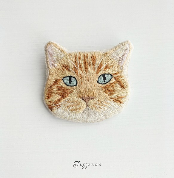 【限定1点】猫刺繍のブローチ　茶トラB 1枚目の画像