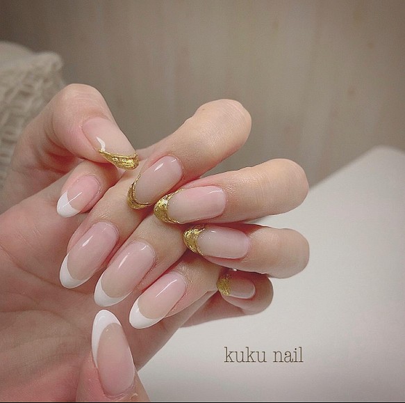 白×ゴールドフレンチネイルチップ ネイルチップ（つけ爪） ❁ kuku