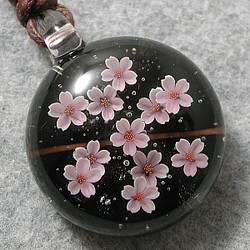 【ご予約済み商品】桜咲く とんぼ玉 ガラス ネックレス No2067 1枚目の画像