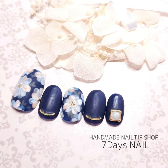 ネイビーカラー春ネイル ネイルチップ 花柄ネイル ネイルチップ ネイルシール 7days Nail 通販 Creema クリーマ ハンドメイド 手作り クラフト作品の販売サイト