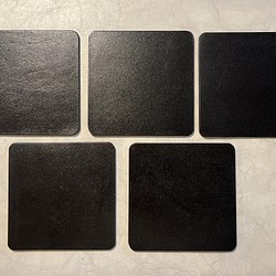 ハンドメイド『黒革のコースター５枚セット』