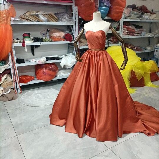 ︎新品　ウェディングドレス　カラードレス　テラコッタ　d-16