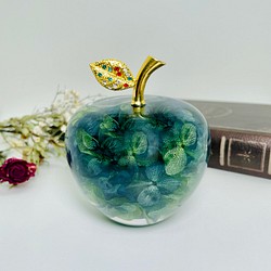 可愛い！コロンとまんまる〜リンゴのハーバリウム ブルー×グリーン〜 1枚目の画像