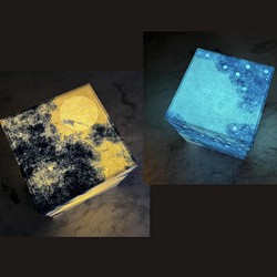 藍の月（満月）＆　Ice Blue の夜　のコイン電池式キューブキャンドル（Creema限定、福袋） 1枚目の画像