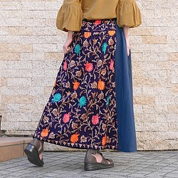 新品未使用 個性的 切り替え刺繍デザイン ロングスカート 日本製-