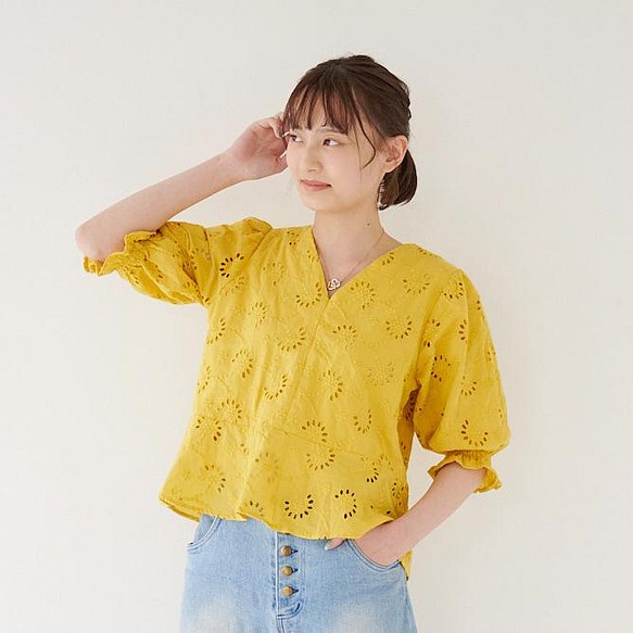 Morino Gakkou 扇形花邊捲袖襯衫【金絲雀黃】短袖蕾絲襯衫 第1張的照片