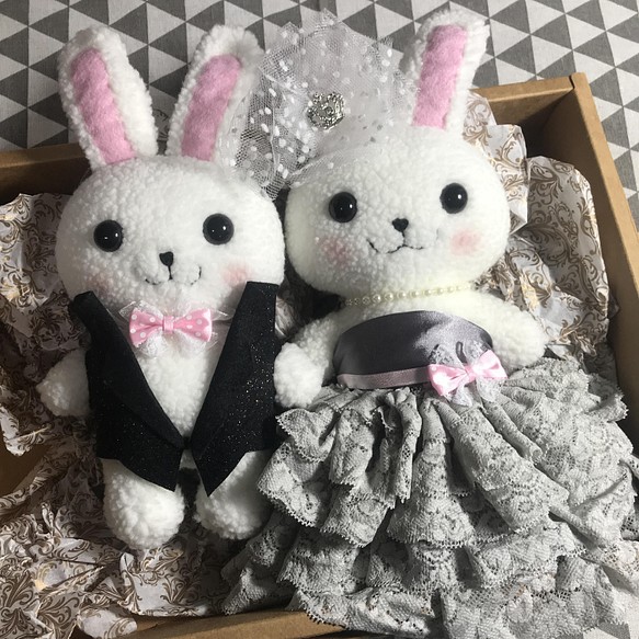 RABBIT LULU【兔子娃娃 結婚兔 典雅灰婚紗】結婚禮物 婚禮會場佈置 安床娃娃 第1張的照片