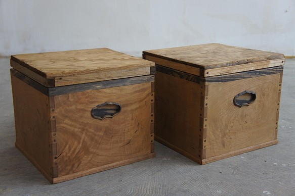 アンティーク木箱　２個セット 1枚目の画像