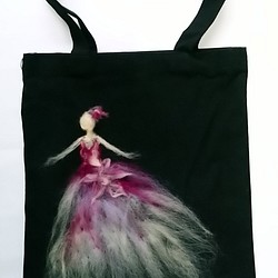 環境保護は地球を愛する-マムウールフェルト刺繡キャンバスバッグ/ショッピングバッグ〜バイオレットドレスで踊る 1枚目の画像