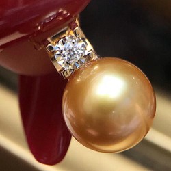 【高級】天然南洋真珠　ダイヤモンド付きペンダントトップk18
