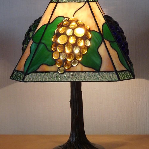 ステンドグラス☆4色の葡萄のランプ 照明（ライト）・ランプ 