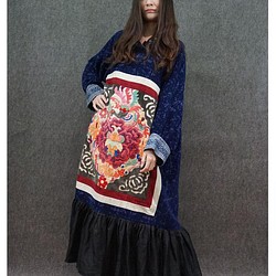 ミァオ族手作りのアンティーク刺繍付きマキシドレス マキシ丈ワンピース 上品でユニーク 一点物 デザイナーズドレス#106 1枚目の画像