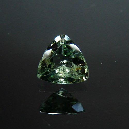 カナリートルマリン 0.880ct (395022) 天然石 Little Gem 通販｜Creema