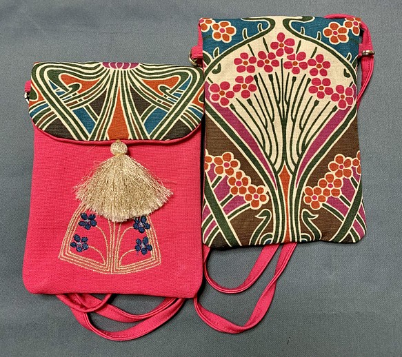 リバティーホーム布と刺繍のサコッシュ(ポシェット)ピンク 1枚目の画像