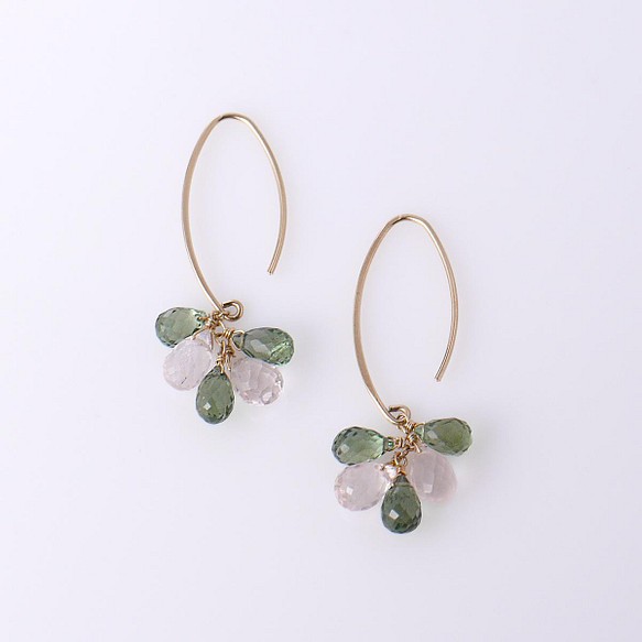 # 906_GR 14kgf 櫻花粉玫瑰石英和綠色磷灰石橢圓形鉤形耳環 第1張的照片